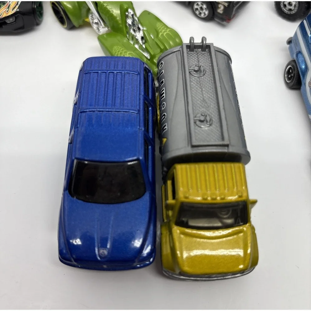 Mixed Lot of 10 Cars Hot Wheels Maisto Mattel From The 2000s Airplane‎ Race Cars